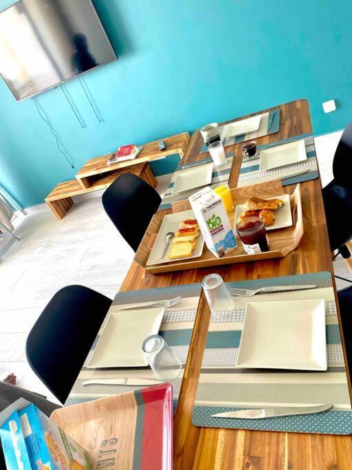Super Appartement Refait A Neuf. Vue A Couper Le Souffle Le Gosier  Luaran gambar